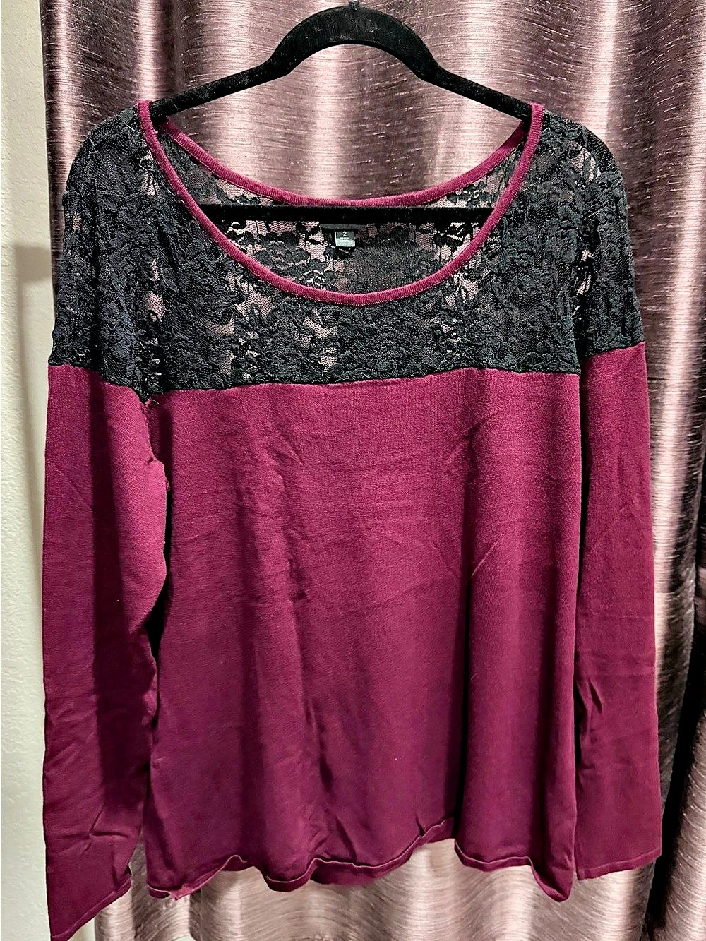 Torrid Floral Lace Yoke Long Sleeve Top in Burgundy & Black